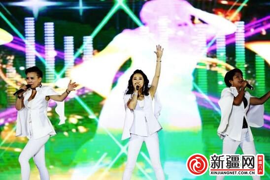 大女人组合倾情演绎《喜欢你》